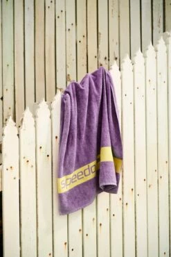 Speedo Border Towel -ALLENS SWIMWEAR Sales 8 0905714607 speedo s123 lifestyle border towel 01 mr rgb