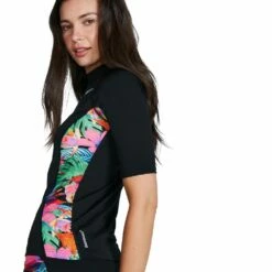 Womens Short Sleeve Printed Rash Top 19 Womens Short Sleeve Printed Rash Top -ALLENS SWIMWEAR Sales 8 13197h029 w3